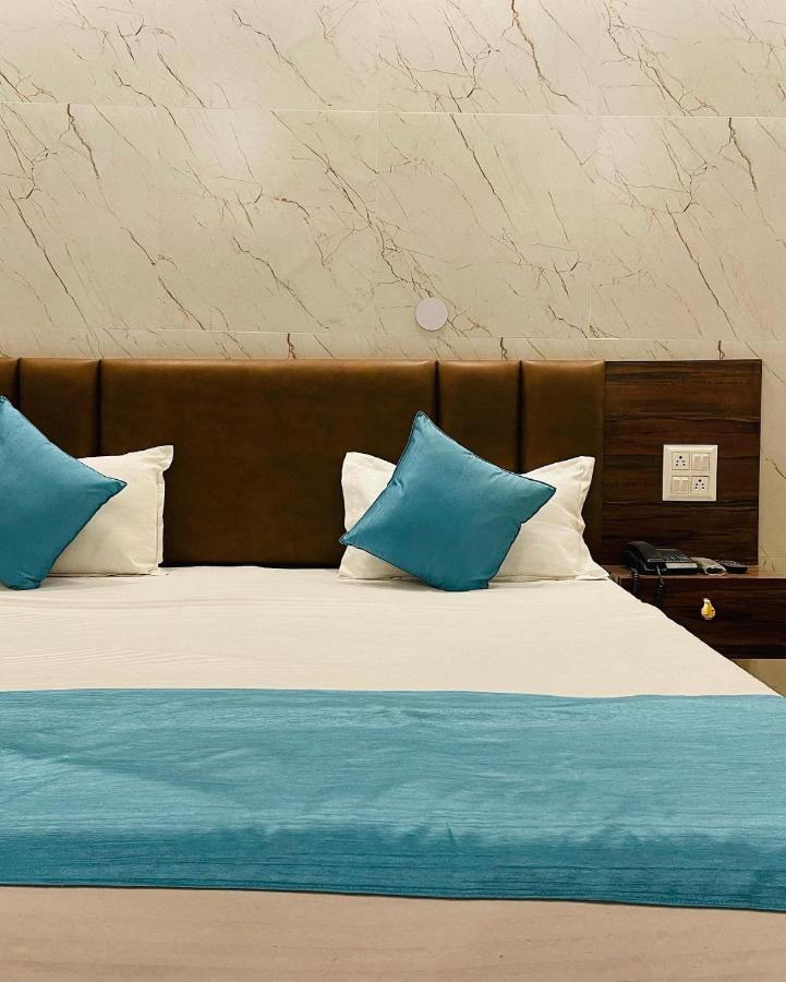 לקנאו Hotel Dileep42 מראה חיצוני תמונה