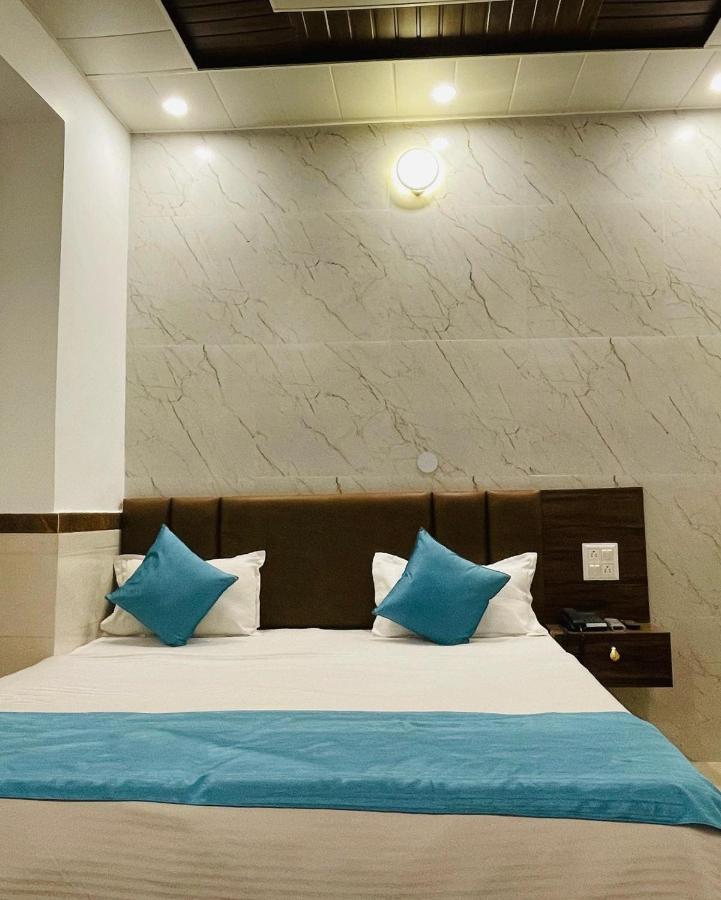 לקנאו Hotel Dileep42 מראה חיצוני תמונה