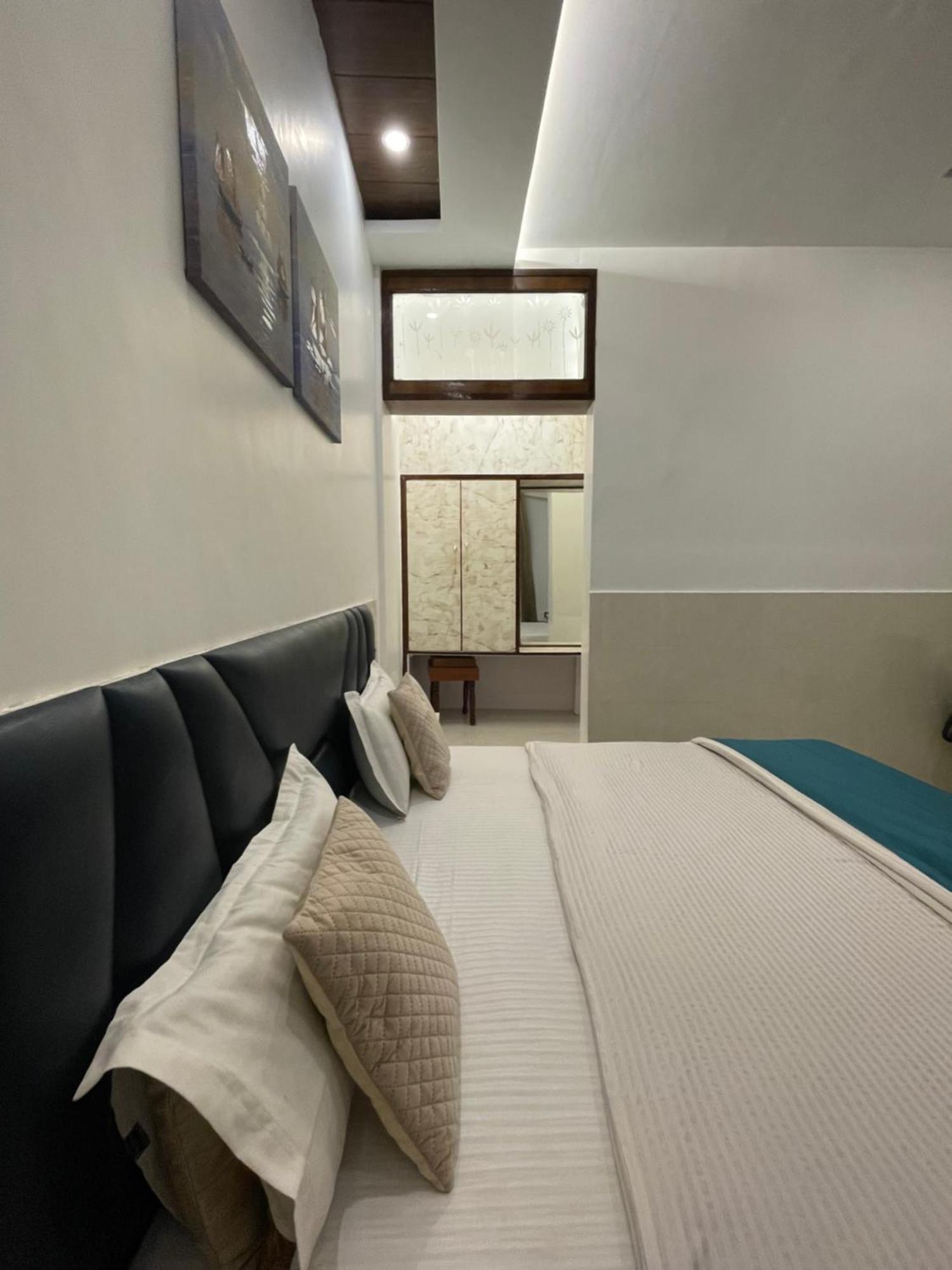 לקנאו Hotel Dileep42 מראה חיצוני תמונה
