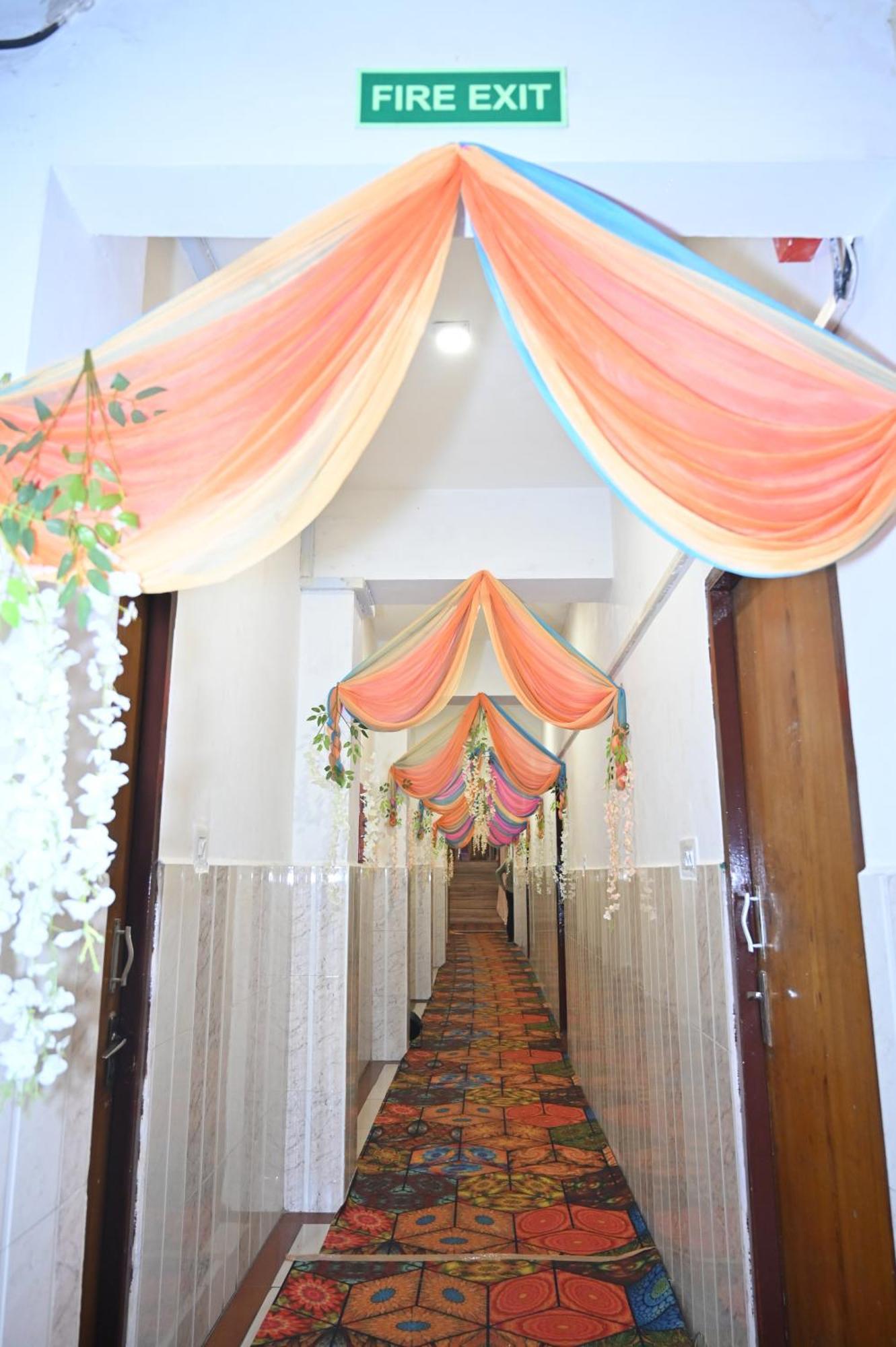 לקנאו Hotel Dileep42 מראה חיצוני תמונה
