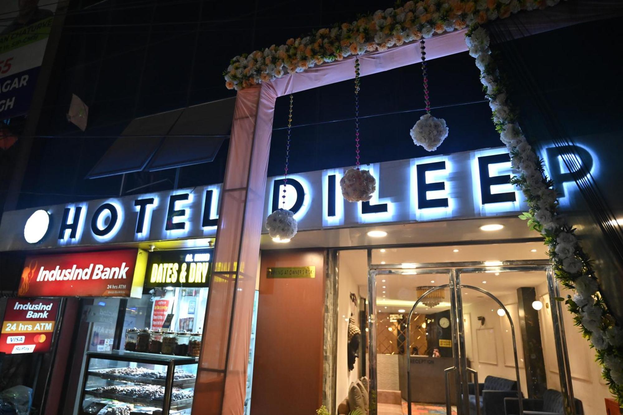 לקנאו Hotel Dileep42 מראה חיצוני תמונה