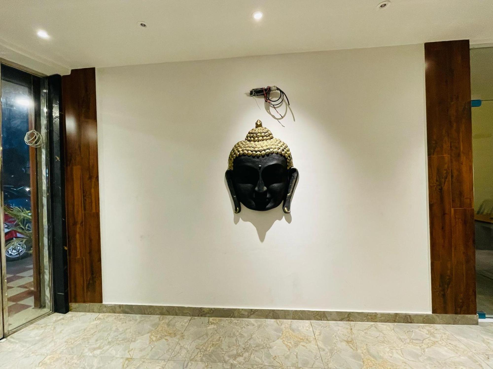 לקנאו Hotel Dileep42 מראה חיצוני תמונה